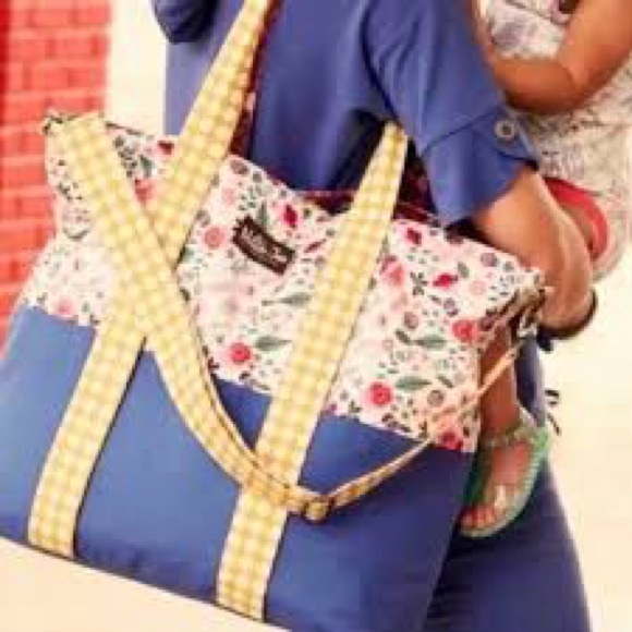 Matilda Jane Going Somewhere Large Tote- Like New - Picture 3 of 6